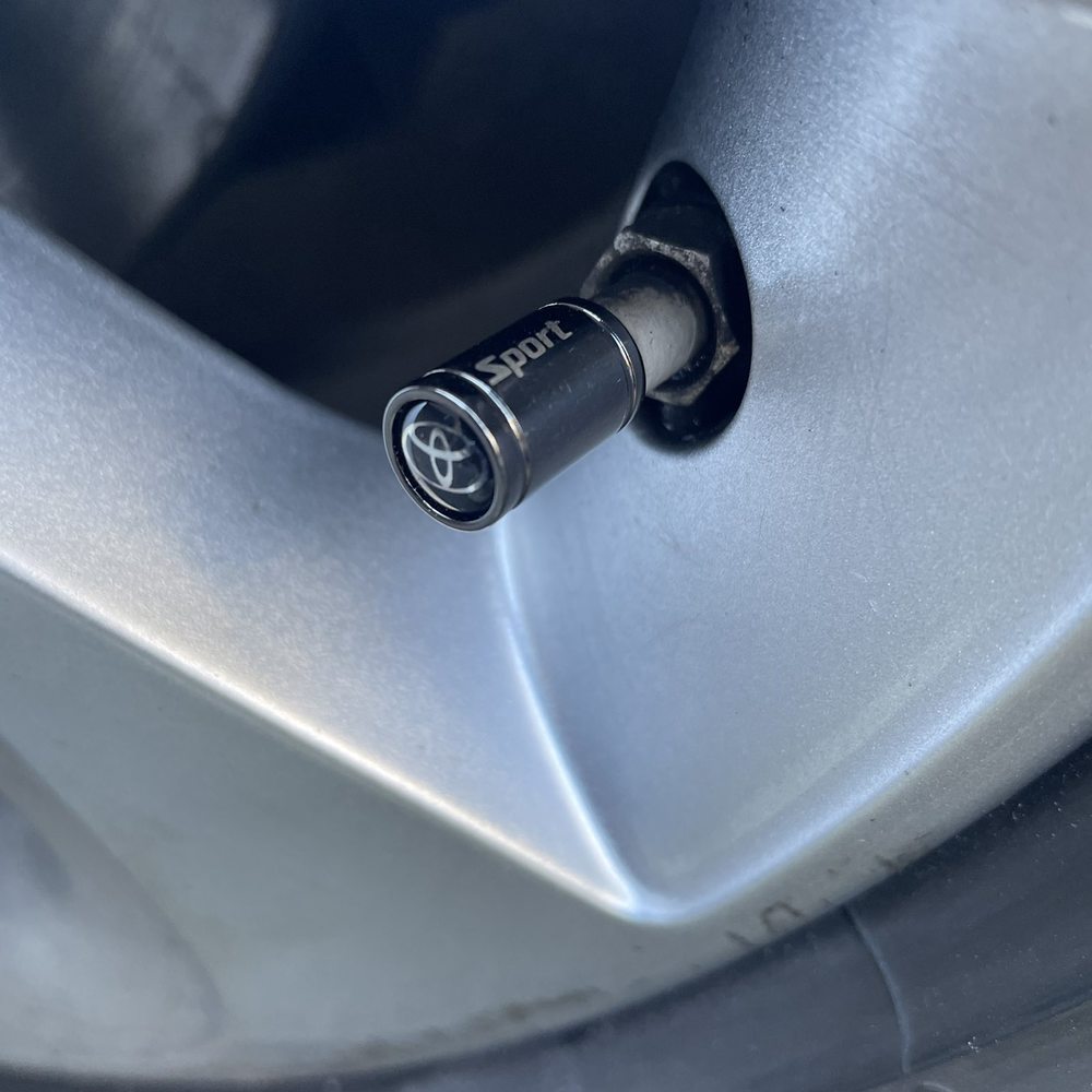 Колпачок для ниппеля авто Toyota